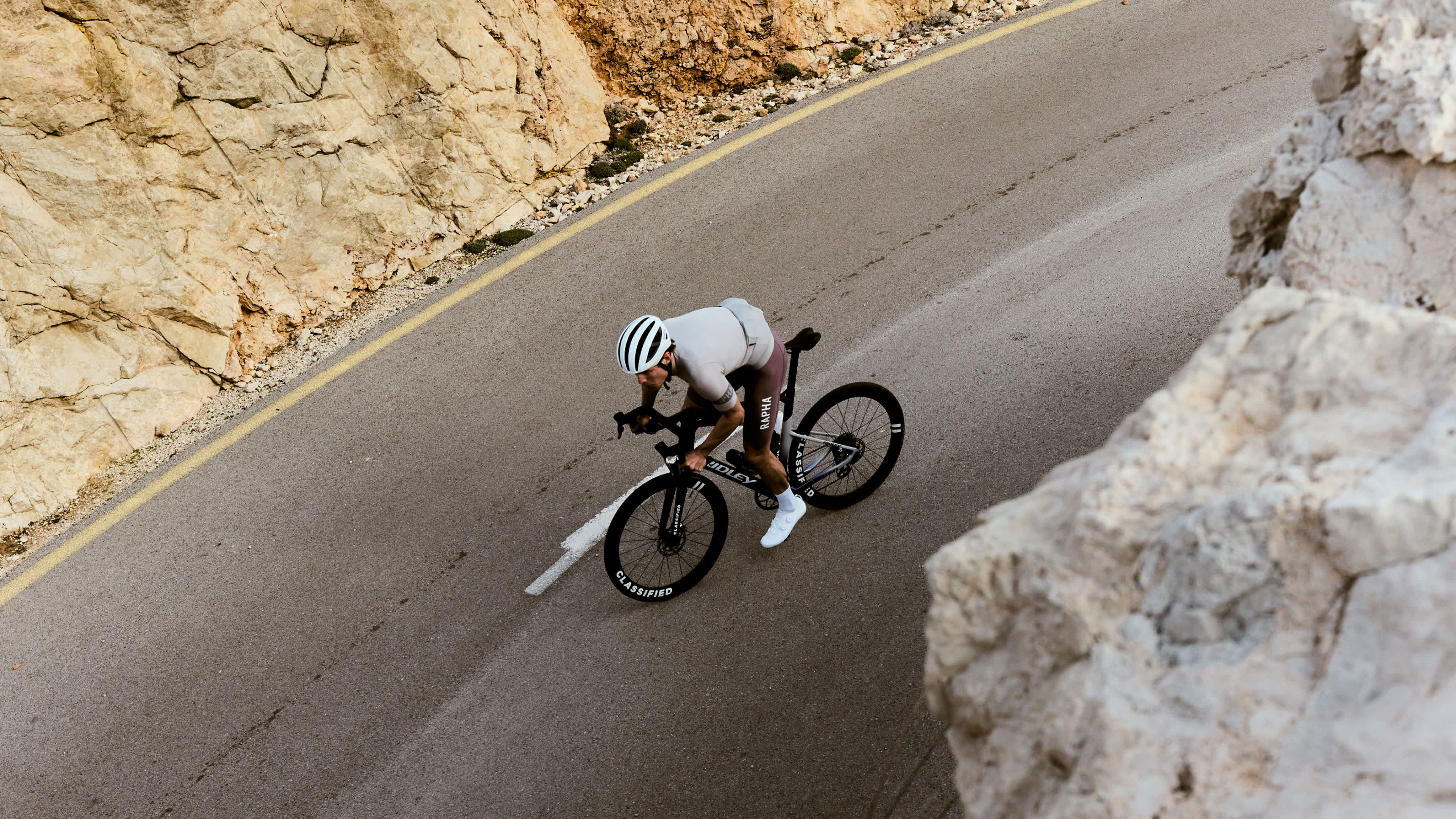 Rapha プロチーム カーゴ ビブショーツ | 高速長距離ライド向けの